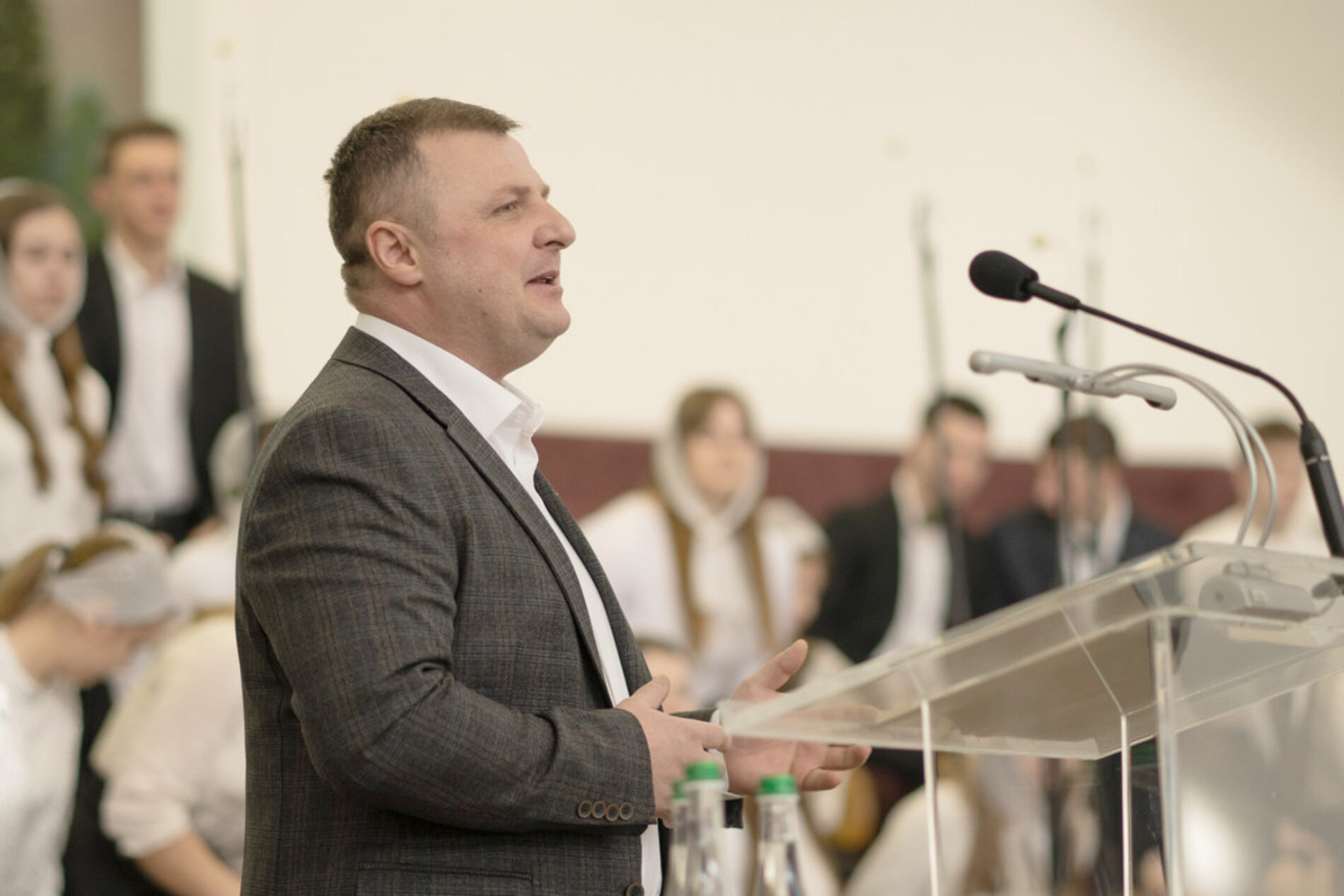 Понад сім тисяч тонн гуманітарної допомоги передали постраждалим людям чернівецькі церкви