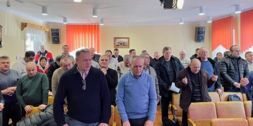 На місце тих, хто емігрував, прийшли віряни ВПО з інших областей – за даними звітно-виборчої  конференції на Кіровоградщині