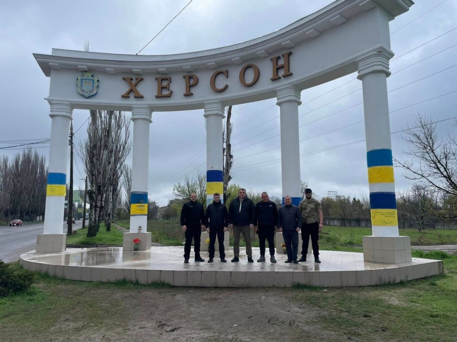 «Бог не залишає! Він благословляє»: майже 2700 дітей з Херсону та Чорнобаївки отримали пасхальні подарунки від Рівненщини
