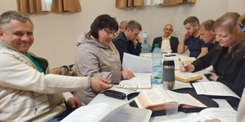 Біблія стала ще більш актуальною, коли прийшла війна – Василь Гуцало