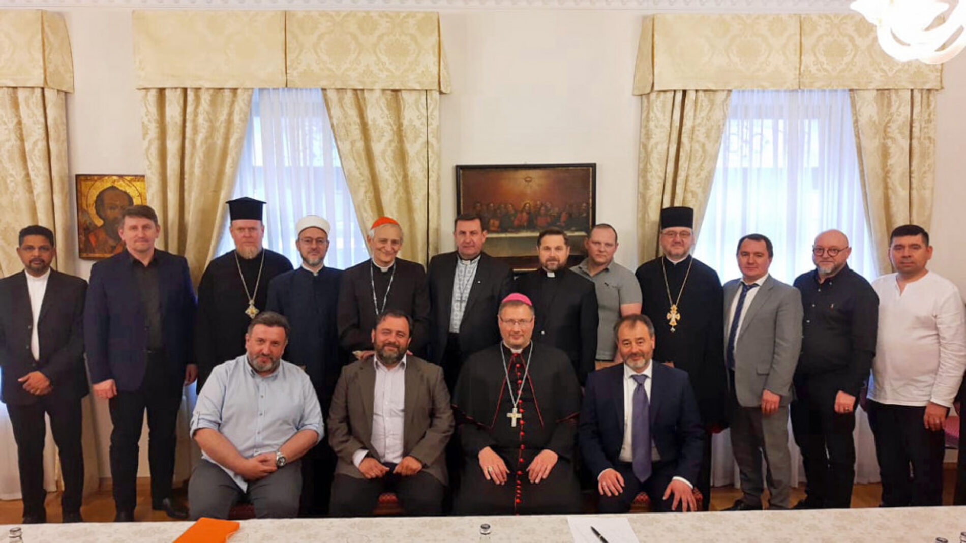 Представники ВРЦіРО зустрілися з посланцем Папи кардиналом Маттео Дзуппі