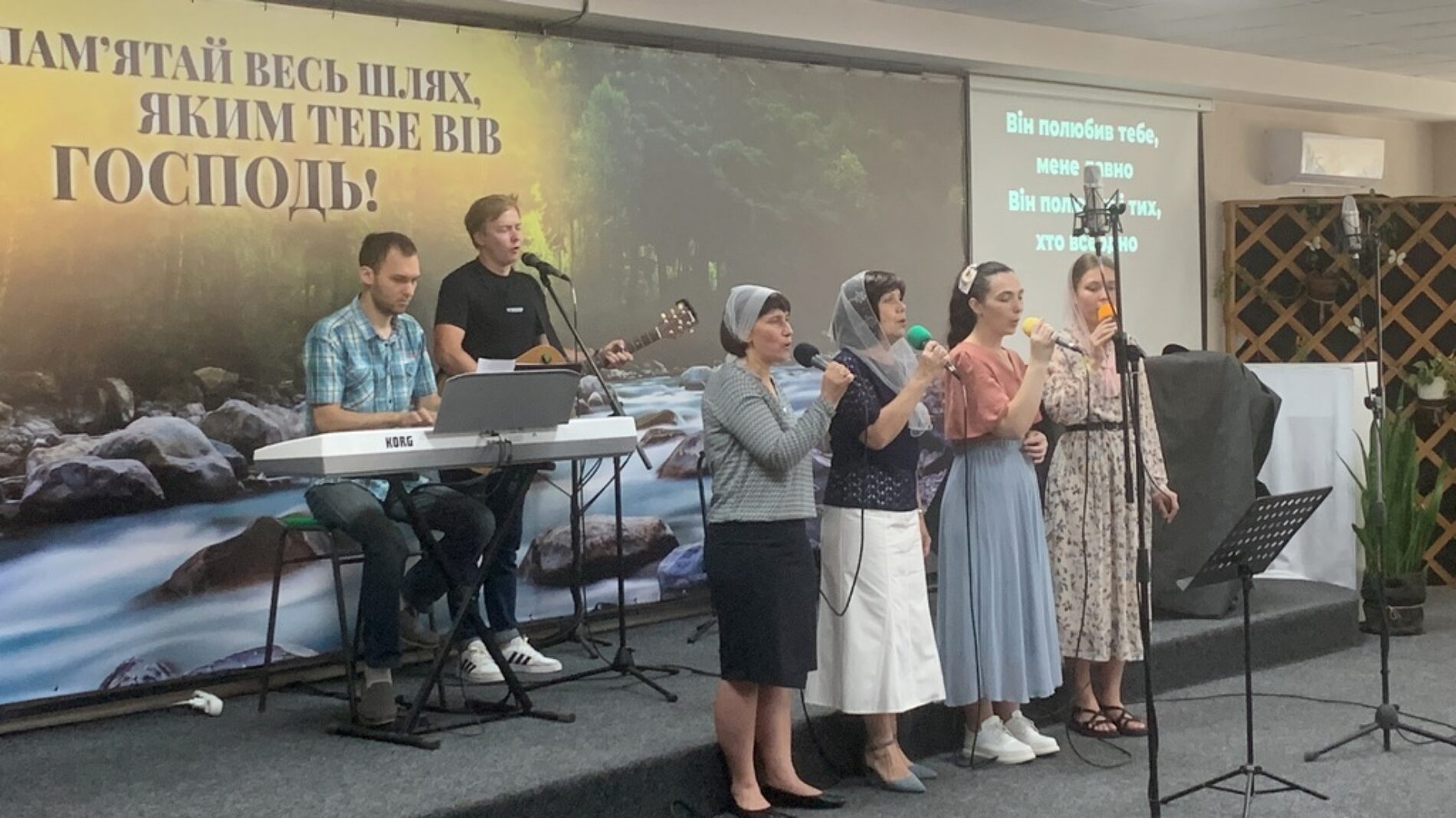 Старший єпископ відвідав Херсон, де поділився словом підбадьорення та здійснив молитву за фермерів