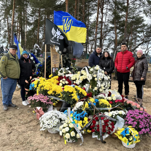 Після загибелі сина продовжує волонтерити: історія Юрія Глабця з Рівненщини