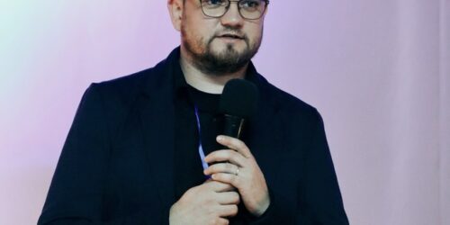 «Як горіти та не згорати» – тему професійного вигорання вивчали учасники молодіжної конференції в Кропивницькому