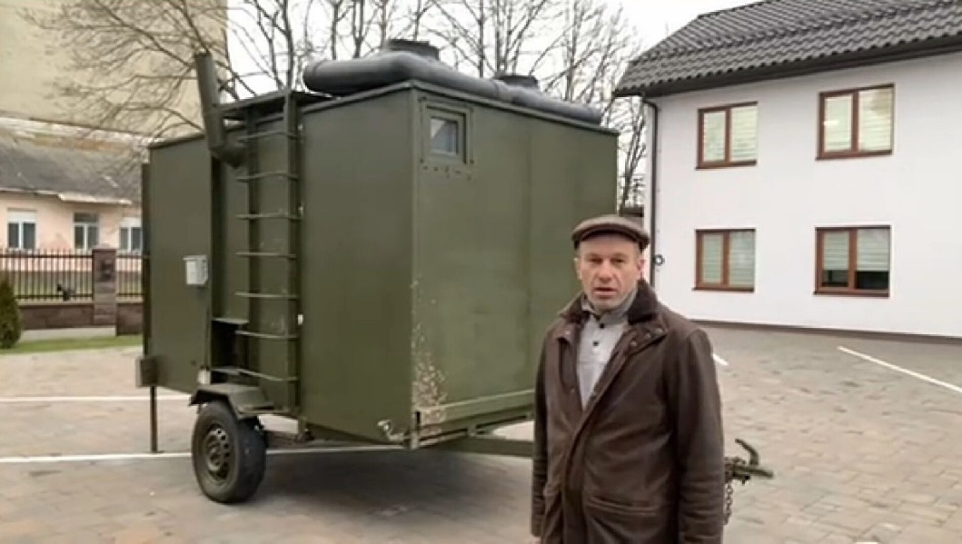 Віряни з Березнівського району  змайстрували лазню для військових