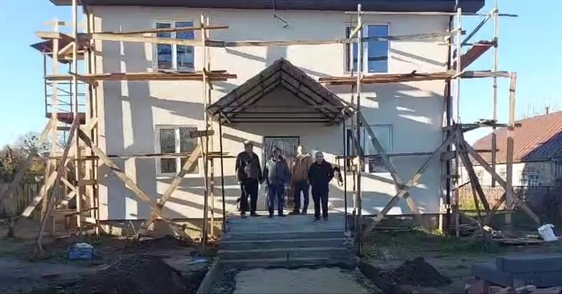 У Бородянці під Києвом відкрили Дім молитви, який звели місіонери з Житомирщини