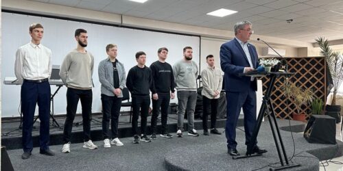 У Херсоні рукопоклали на служіння дияконів та благовісників, які успішно служать у прифронтових районах