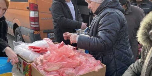 Вже 15 років церква «Асамблея Божа» в Запоріжжі безплатно годує гарячими обідами нужденних