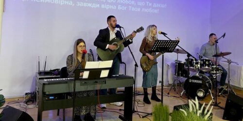 У Вінниці молодь вчилася як перемагати у випробуваннях   