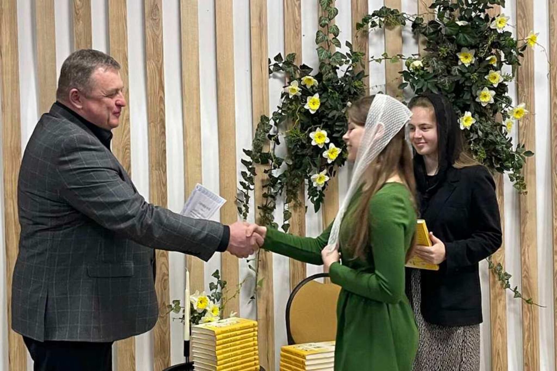 Понад сорок студентів успішно завершили навчання на курсах для вчителів недільної школи у м. Рівному