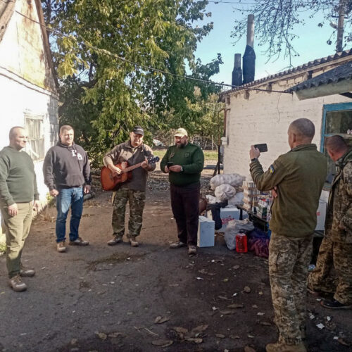 П’ятеро капеланів з Першої церкви ХВЄ Тернополя служать військовим на фронті