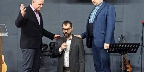 У Коростені рукопоклали капелана Аркадія Матвєєва на служіння євангеліста