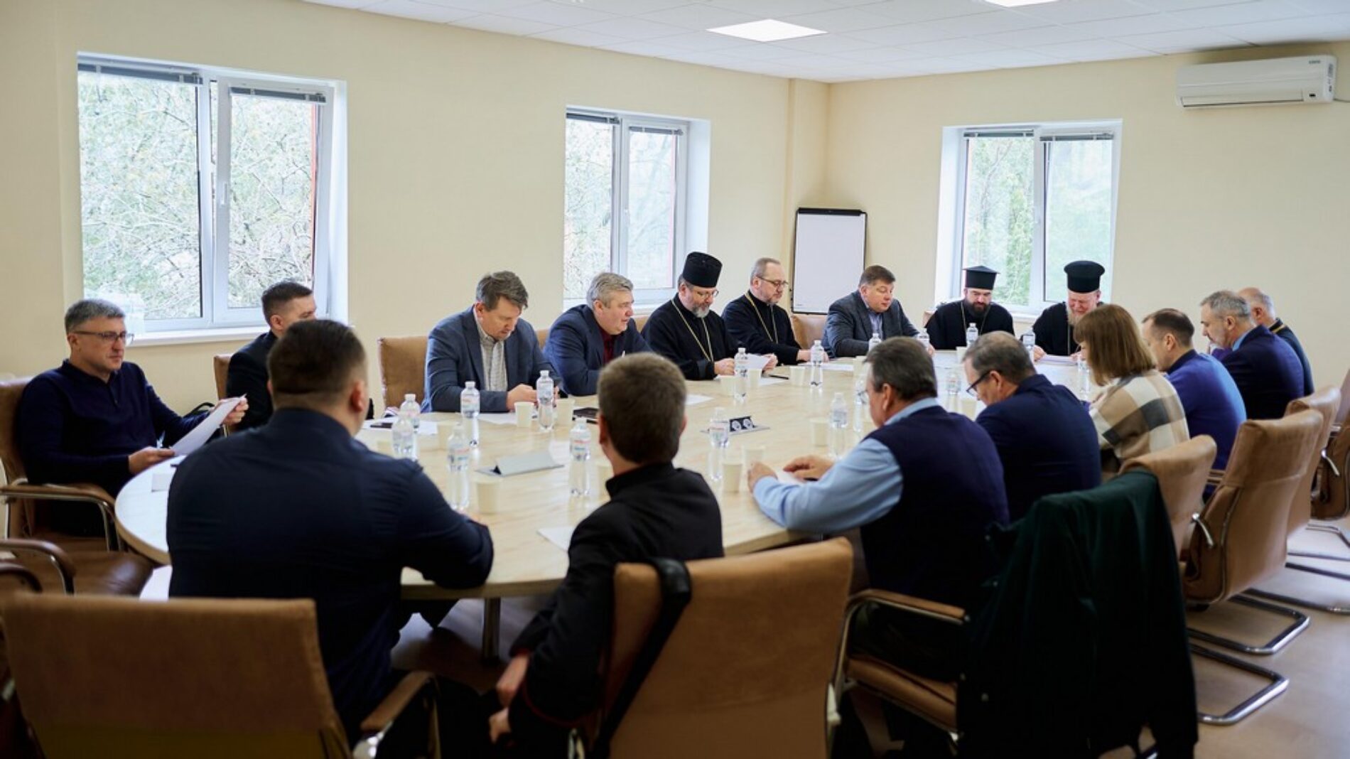 Нарада Церков затвердила своє положення та утворила комісію з питань освіти в Україні