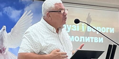 Про цінність безперервної молитви проповідував для вірян у Херсоні єпископ Ростислав Мурах