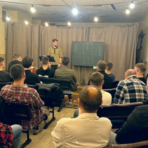 Загальноміське молодіжне служіння в Камʼянці-Подільському: єдність та духовне піднесення
