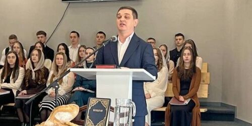 У Семиполках на Київщині урочисто посвятили довгоочікуваний Дім молитви 