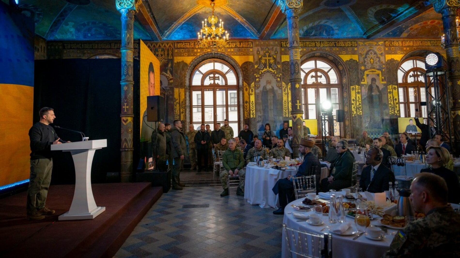 Відбувся перший військовий молитовний сніданок