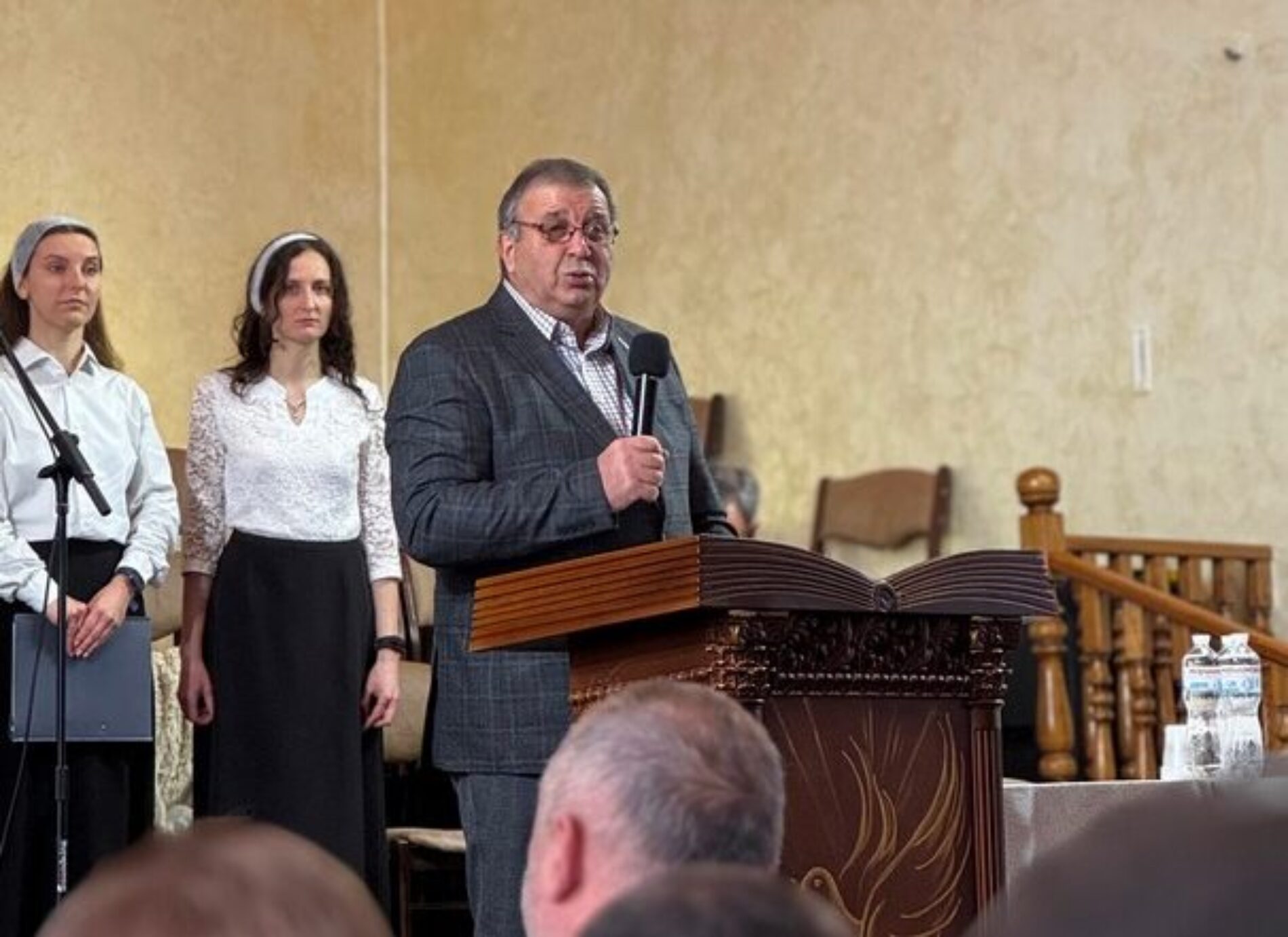 35 нових служителів рукопоклали в церквах на Дніпропетровщині за 2024 рік