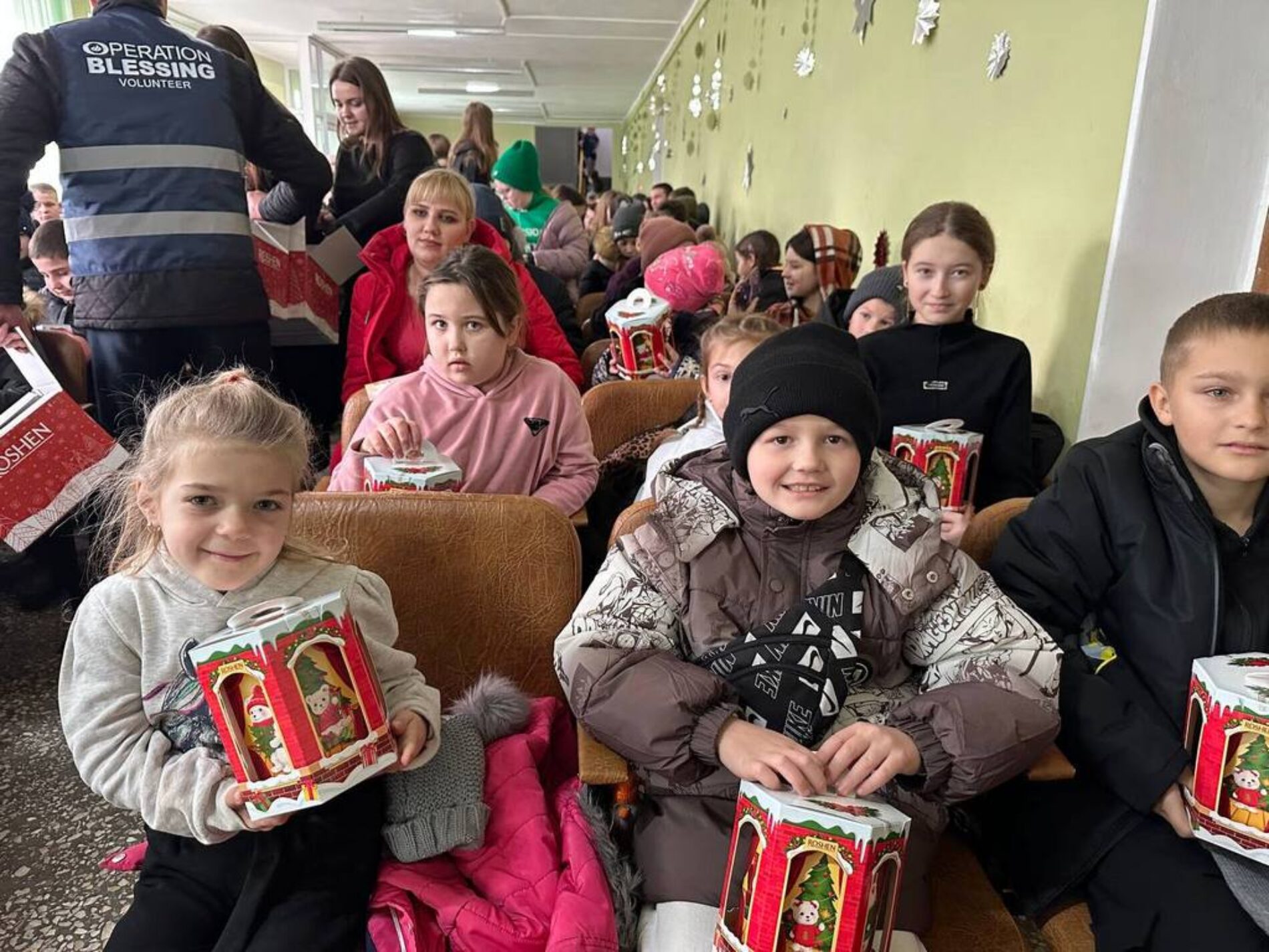 Понад шість тисяч учасників на Миколаївщині та Сумщині відвідали різдвяні заходи місіонерської команда Kidscamprv із міста Здолбунова