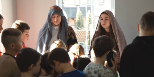 У смт Чинадієво на Закарпатті церква проводить особливі клубні зустрічі для дітей