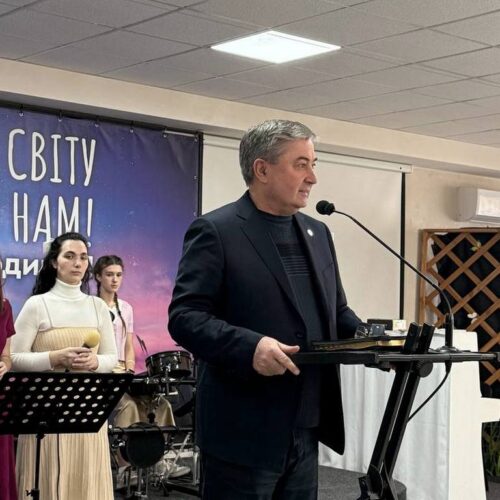 «Розквітай з Ісусом» – у Херсоні провели жіночу конференцію, на яку приїхали сестри  з Миколаєва