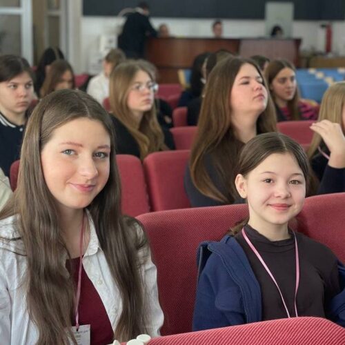 На Житомирщині започаткували «Школу леді» для дівчат з церков області
