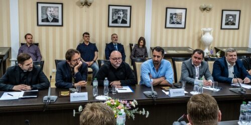 «Як ми можемо спільно працювати краще?» – у РЄПЦУ провела засідання за участю керівників European Evangelical Alliance та національного офісу Samaritan’s Purse