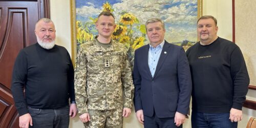 Начальник Служби військового капеланства ЗСУ Олександр Вовкотеча відвідав офіс УЦХВЄ