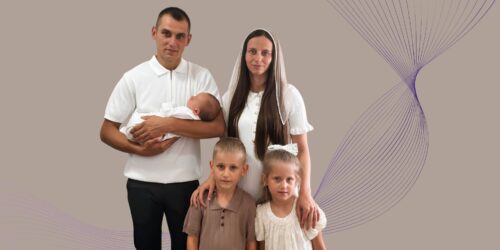 Один день у сільській церкві на Буковині: на благословіння дитини до церкви ХВЄ  прийшла православна рідня