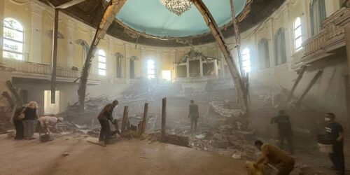 «Ми залишаємося служити» – історичний Дім молитви у Краматорську постраждав від авіаудару