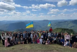 Той, хто біжить: у Карпатах провели табір «Перехрестя» для підлітків з різних регіонів країни
