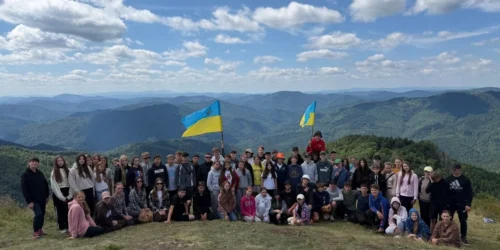 Той, хто біжить: у Карпатах провели табір «Перехрестя» для підлітків з різних регіонів країни